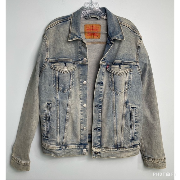 Levi's Other - Levi’s Denim Trucker Jean Jacket 72334–0422 Men’s Size Medium